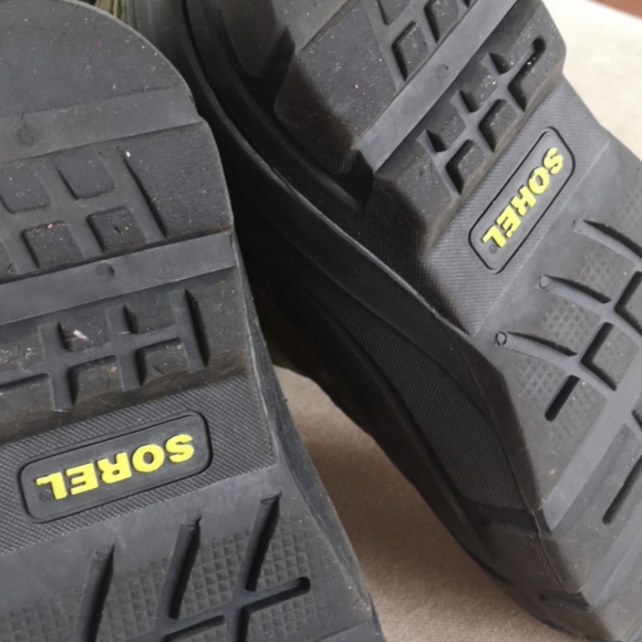 Boys sorel winter boots - Picture 4 of 4